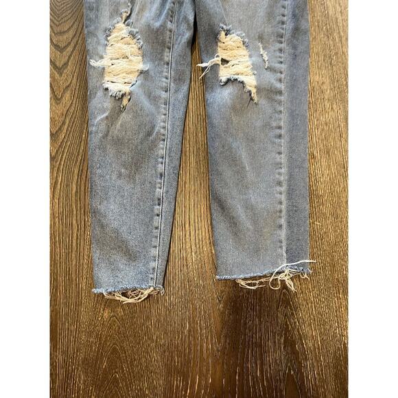 SO High-Rise Curvy Mom Jeans Destruct Button Fly Raw Hem Denim Blue Size 3/26W - Picture 3 of 11